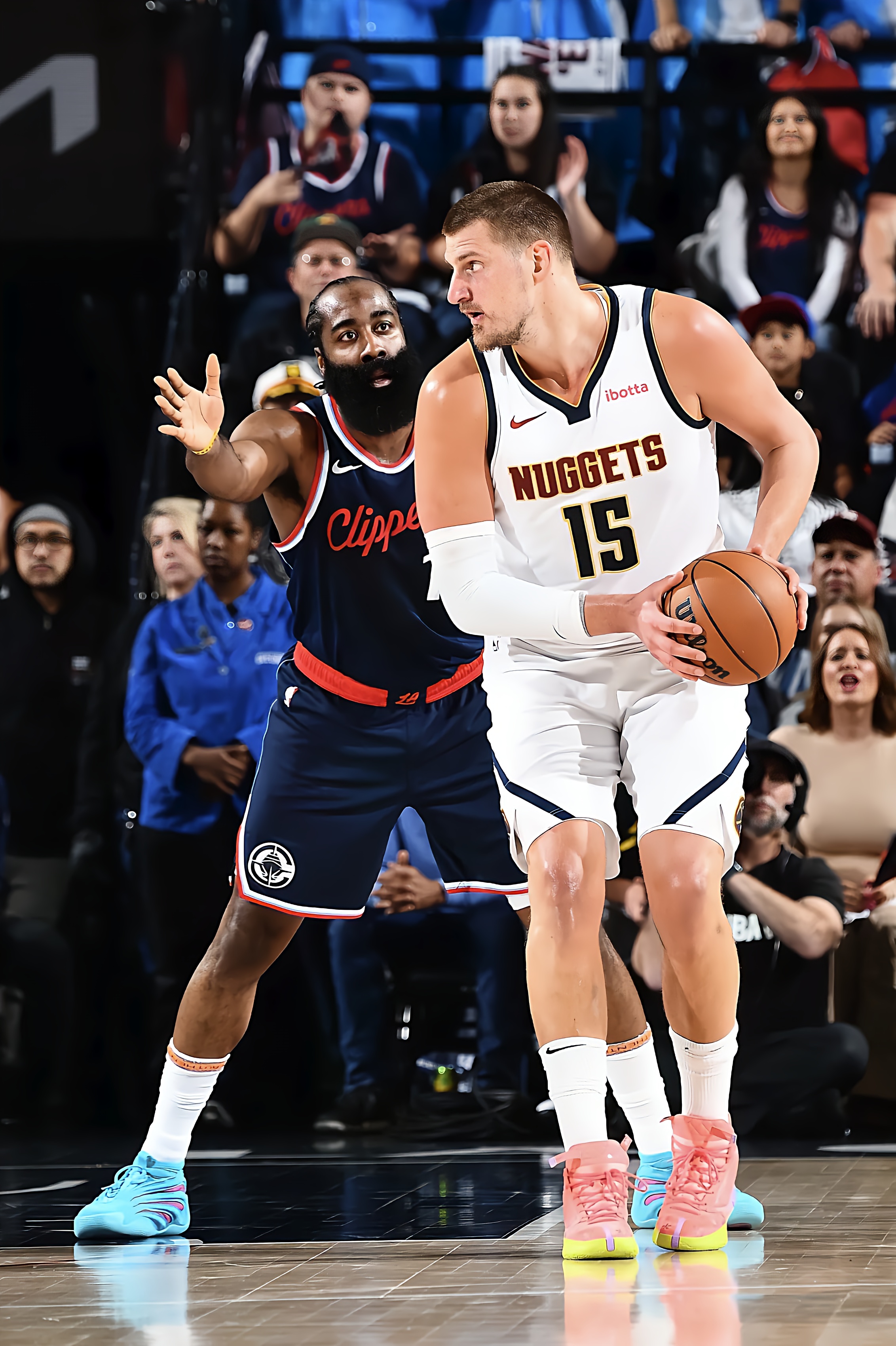 包含NBA常规赛今晚走向成谜，新奥尔良鹈鹕绝杀压哨，目标明确，球队文化再被提及的词条